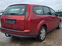 Gebraucht Ford Focus Titanium 136 PS (100 kW) 2006 Rot Kombi