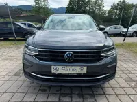 Gebraucht VW Tiguan Life 150 PS (110 kW) 2022 Delfingrau metallic (metallic) SUV
