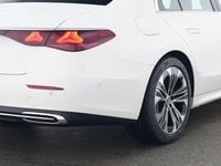 Gebraucht Mercedes E220 Avantgarde 197 PS (144 kW) 2025 Weiß Limousine