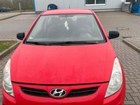 Gebraucht Hyundai i20 77 PS (56 kW) 2010 Rot Kleinwagen