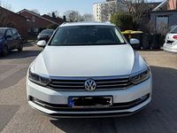 Gebraucht VW Passat Highline 180 PS (132 kW) 2018 Weiß Kombi