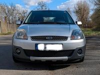 Gebraucht Ford Fiesta 80 PS (58 kW) 2007 Silber Kleinwagen