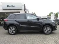 Gebraucht Suzuki Vitara Comfort 102 PS (75 kW) 2023 Schwarz SUV