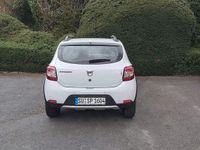 Gebraucht Dacia Sandero Stepway Ambiance 90 PS (66 kW) 2015 Weiß Limousine