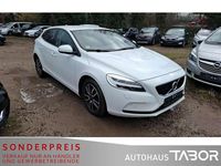 Gebraucht Volvo V40 Momentum 190 PS (139 kW) 2017 Ice white, solid / solid Kombi