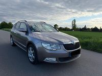 Gebraucht Skoda Superb 140 PS (102 kW) 2011 Andere farben Kombi