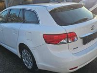 Gebraucht Toyota Avensis Basis 132 PS (97 kW) 2012 Super white 2 Kombi