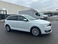 Gebraucht Skoda Rapid Ambition 95 PS (69 kW) 2018 Weiß Kleinwagen