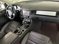 Gebraucht VW Touareg Basis 262 PS (192 kW) 2016 Rot SUV