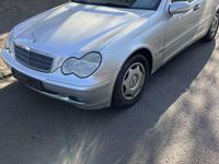 Gebraucht Mercedes C200 Classic 122 PS (89 kW) 2003 Silber Kombi