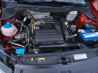 Gebraucht VW Polo Highline 110 PS (80 kW) 2014 Rot Kleinwagen