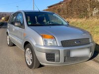 Gebraucht Ford Fusion 59 PS (43 kW) 2011 Silber Kleinwagen