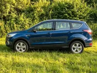 Usado Ford Kuga Trend 120 HP (88 kW) 2019 Azul SUV