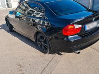 Gebraucht BMW 320 170 PS (125 kW) 2007 Schwarz Limousine