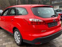 Gebraucht Ford Focus 85 PS (62 kW) 2014 Rot Kombi