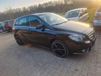 Gebraucht Mercedes B180 122 PS (89 kW) 2012 Schwarz Van / Kleinbus