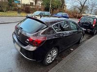 Second-hand Opel Astra 140 CP (102 kW) 2015 Maro Berlinǎ