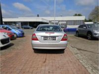 Gebraucht Mercedes E200 184 PS (135 kW) 2007 Iridiumsilber  metalliclack (metallic) Limousine