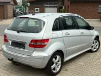 Gebraucht Mercedes B170 116 PS (85 kW) 2006 Silber Van / Kleinbus