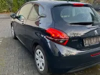 Gebraucht Peugeot 208 Active 68 PS (50 kW) 2017 Blau Kleinwagen