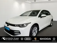 Gebraucht VW Golf VIII Life 150 PS (110 kW) 2025 Weiß Limousine