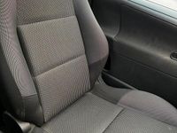 Gebraucht Peugeot 207 95 PS (69 kW) 2012 Rot Kleinwagen