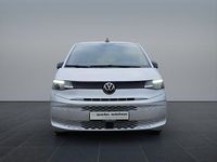 Gebraucht VW Multivan 150 PS (110 kW) 2024 Reflexsilbermet. Van