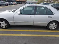 Gebraucht Mercedes E200 136 PS (100 kW) 1999 Silber Limousine