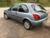 Używany Ford Fiesta 60 KM (44 kW) 1997 Srebrny Hatchback