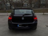 Gebraucht BMW 114 102 PS (75 kW) 2013 Schwarz Kleinwagen