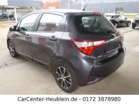Gebraucht Toyota Yaris Hybrid Team 75 PS (55 kW) 2018 Grau Kleinwagen