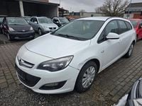 Gebraucht Opel Astra 101 PS (74 kW) 2012 Weiß Kombi