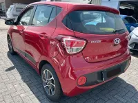 Gebraucht Hyundai i10 Style 87 PS (63 kW) 2020 Rot Kleinwagen