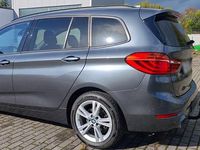Gebraucht BMW 218 Advantage 150 PS (110 kW) 2020 Grau Kombi