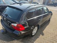 Gebraucht BMW 320 163 PS (119 kW) 2006 Schwarz Kombi