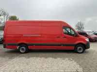 Używany Mercedes Sprinter 143 KM (105 kW) 2021 Czerwony Van