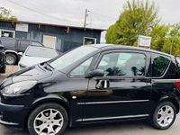 Gebraucht Peugeot 1007 Premium 73 PS (53 kW) 2008 Schwarz Van / Kleinbus