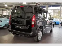 Neu Peugeot Rifter Allure 131 PS (96 kW) 2025 Schwarz Van / Kleinbus