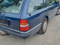 Second-hand Mercedes E300 220 CP (161 kW) 1990 Albastru Berlinǎ