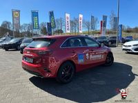 Gebraucht Kia Ceed Vision 99 PS (72 kW) 2024 Aa9) infrarot met. (rot Kleinwagen