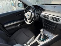 Gebraucht BMW 320 163 PS (119 kW) 2005 Silber Limousine