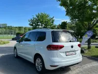 Gebraucht VW Touran Highline 150 PS (110 kW) 2023 Weiß Van / Kleinbus