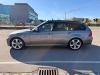 Gebraucht BMW 325 Lifestyle 218 PS (160 kW) 2012 Grau Kombi