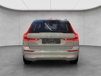 Gebraucht Volvo XC60 Core 197 PS (144 kW) 2023 Grau SUV