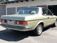 Gebraucht Mercedes 230 136 PS (100 kW) 1983 Grün Coupé