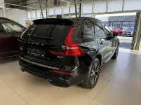 Gebraucht Volvo XC60 Plus 197 PS (144 kW) 2022 Black stone, solid / solid SUV