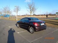 Gebraucht Peugeot 207 CC 120 PS (88 kW) 2014 Schwarz Cabrio