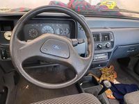 Gebraucht Ford Escort 73 PS (53 kW) 1988 Rot Kleinwagen