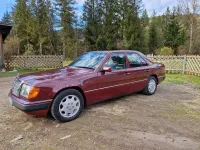 Gebraucht Mercedes E300 220 PS (161 kW) 1992 Rot Limousine