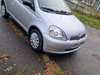 Gebraucht Toyota Yaris Terra 68 PS (50 kW) 2002 Silber Kleinwagen